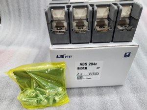 노13465 미사용 4P용 배선용 차단기 250A 모델 ABS204C  250A
