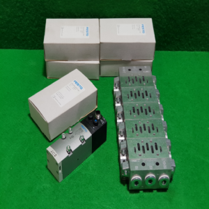 초10447/미사용솔레노이드밸브/VSVA-B-M52-AD-D1-1R5L/VDMA24345D-1/FESTO