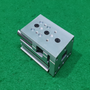 초10647/슬라이딩테이블실린더/DGST-10-10-*/FESTO