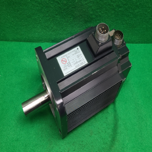 초33021/서보모터/USAFED-20C2L1K/1.8KW/야스카와