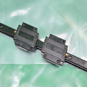 초13333/LM가이드/길이400,폭15/HSR15/THK