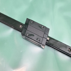 초13341/LM가이드/길이454,폭15