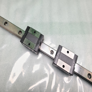 초13351/LM가이드/길이880,폭23/MSB25TSSSFC