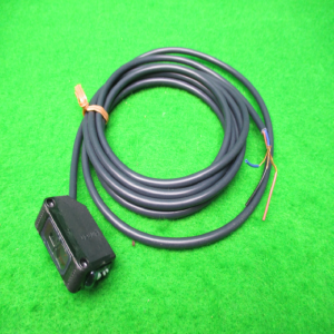 노55326/미사용근접센서/E3Z-LR61/옴론