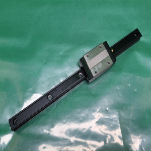 초13671/미사용LM가이드/길이257폭15/SR15/THK